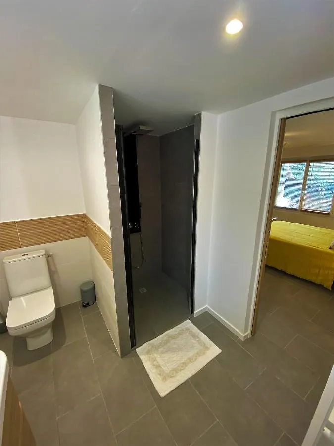 appartement rez de villa proche port et plages de Sanary France